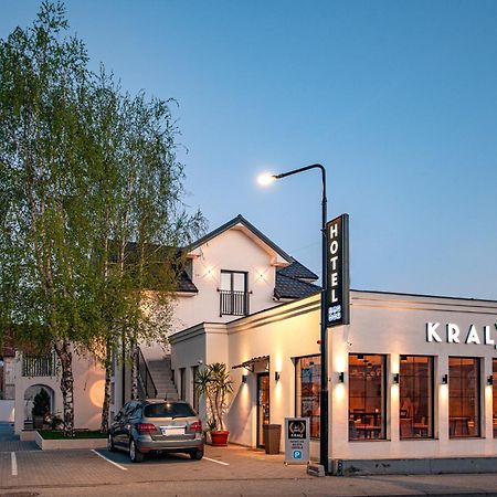 Hotel Kralj Kraljevo Exteriör bild