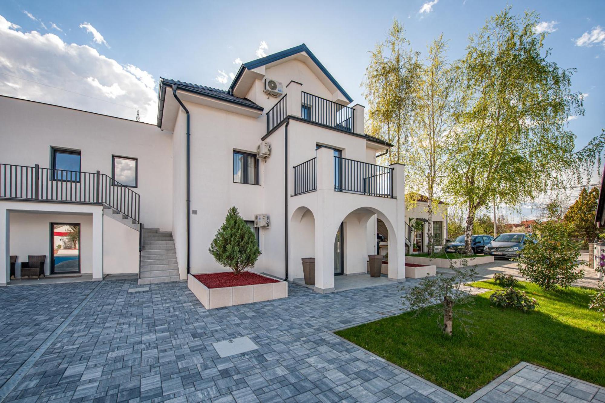 Hotel Kralj Kraljevo Exteriör bild