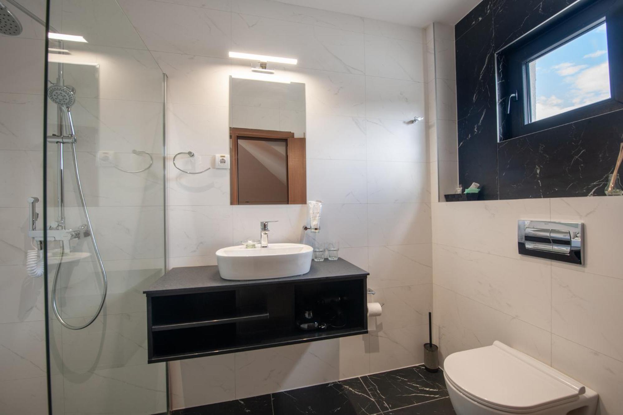 Hotel Kralj Kraljevo Rum bild