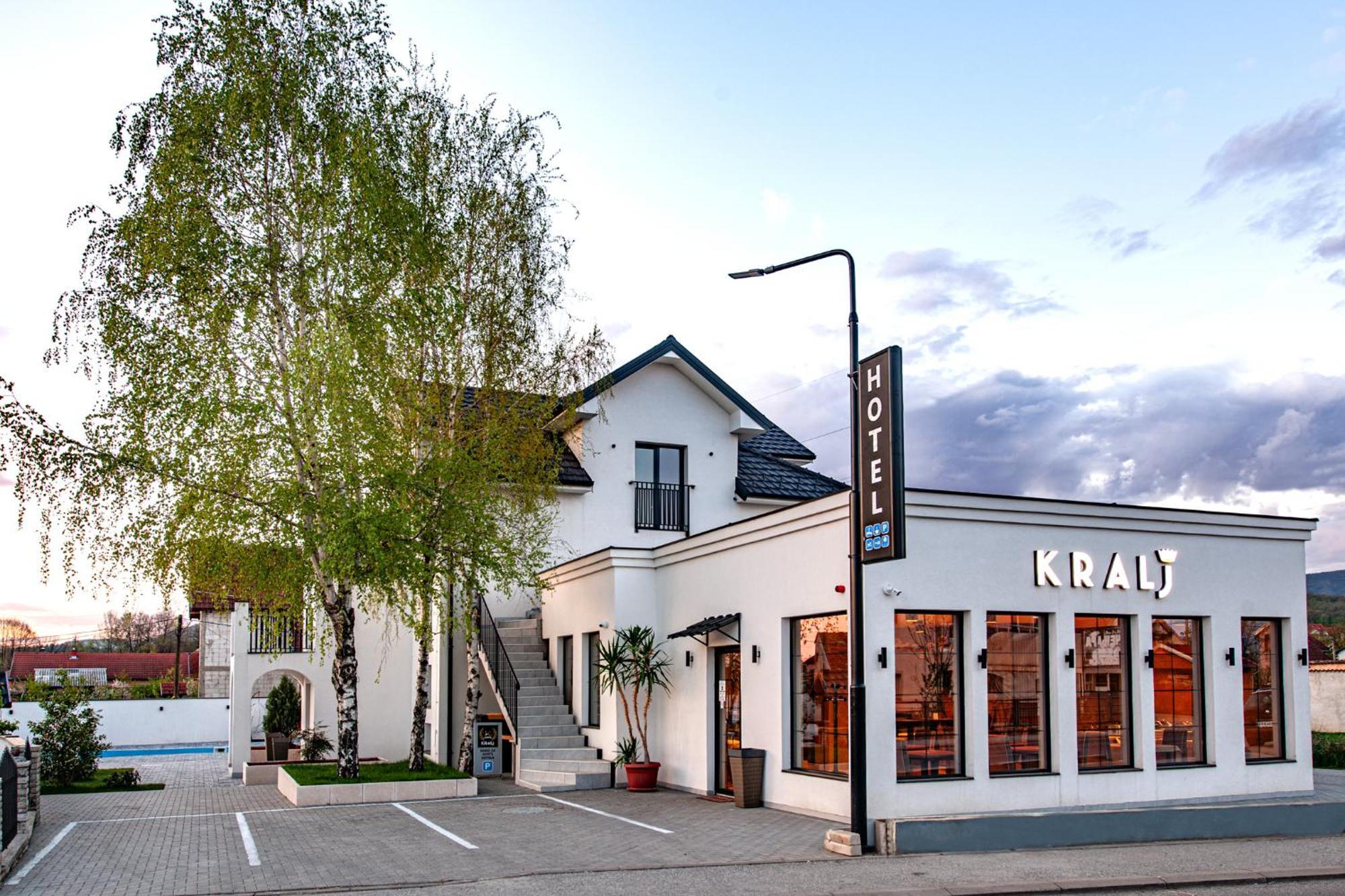 Hotel Kralj Kraljevo Exteriör bild