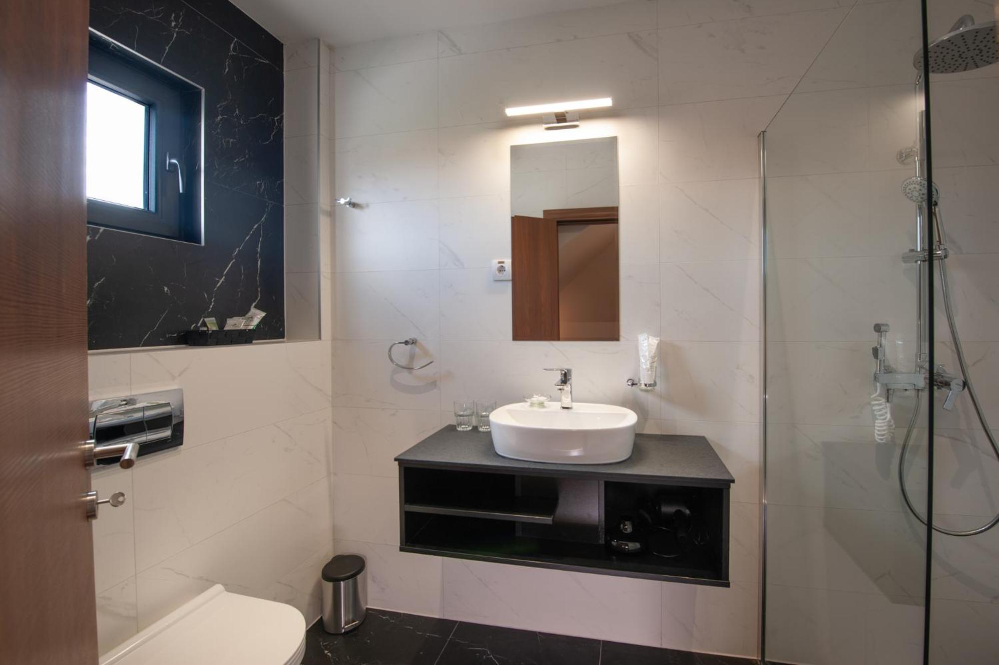 Hotel Kralj Kraljevo Rum bild